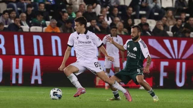 Demis Nikolaidis: Kommentar zum Tackling von Siopis gegen Konstantelia