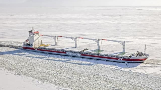 Cargo ship trapped in Arctic: Rescue mission underway