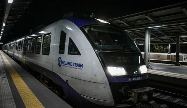 Hellenic Train: Σύγκρουση τρένου με δίκυκλο στην οδό Λένορμαν