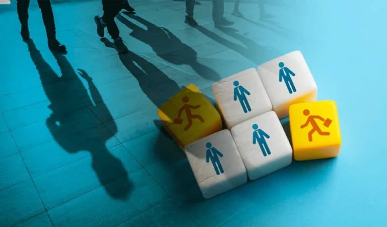 Eurostat: Altas tasas de desempleo de larga duración en regiones griegas