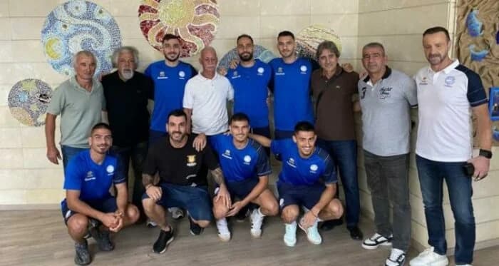 Past and Present Meet in National Football Team Event