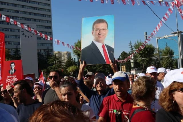 Türkei: Staatsanwalt fordert 2.000 Jahre Haft für Imamoglu