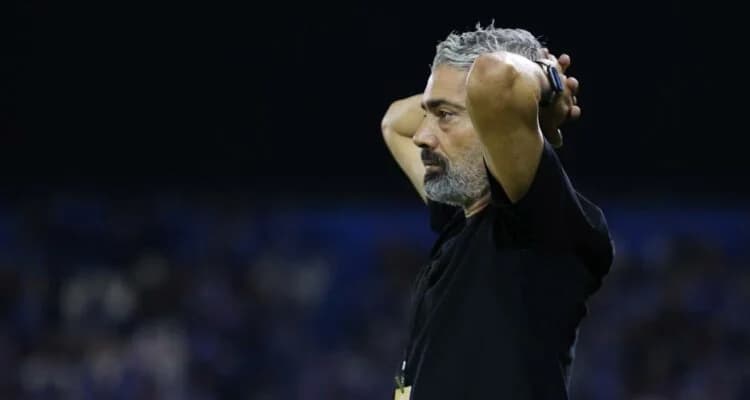 Ακρίτας Χλώρακας: Λύση συνεργασίας με τον Αλέξη Γαρπόζη