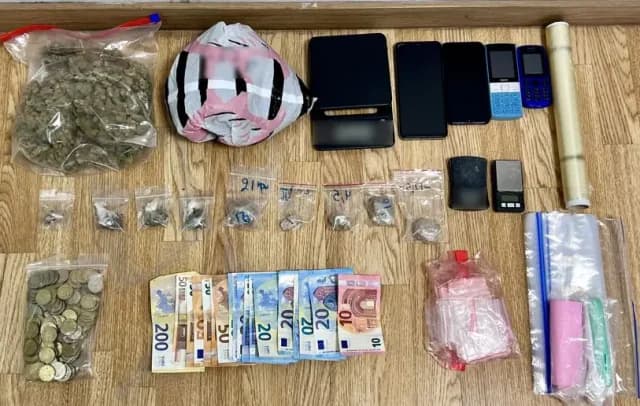 Εγκληματική οργάνωση διακινούσε ναρκωτικά στην Αθήνα: Συνελήφθη 61χρονη αρχηγός