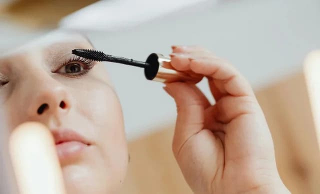 Mascara: Secrets for stunning eyelashes