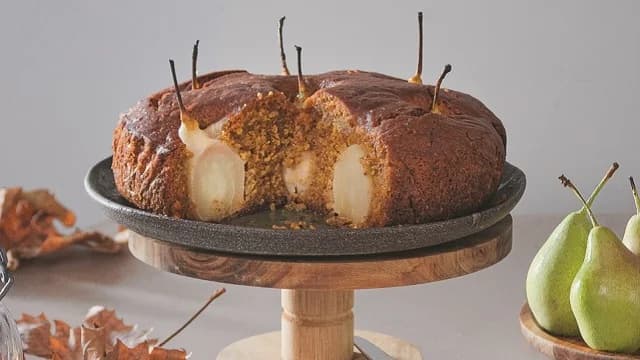 Rezept: Honigkuchen mit Birnen und Walnüssen