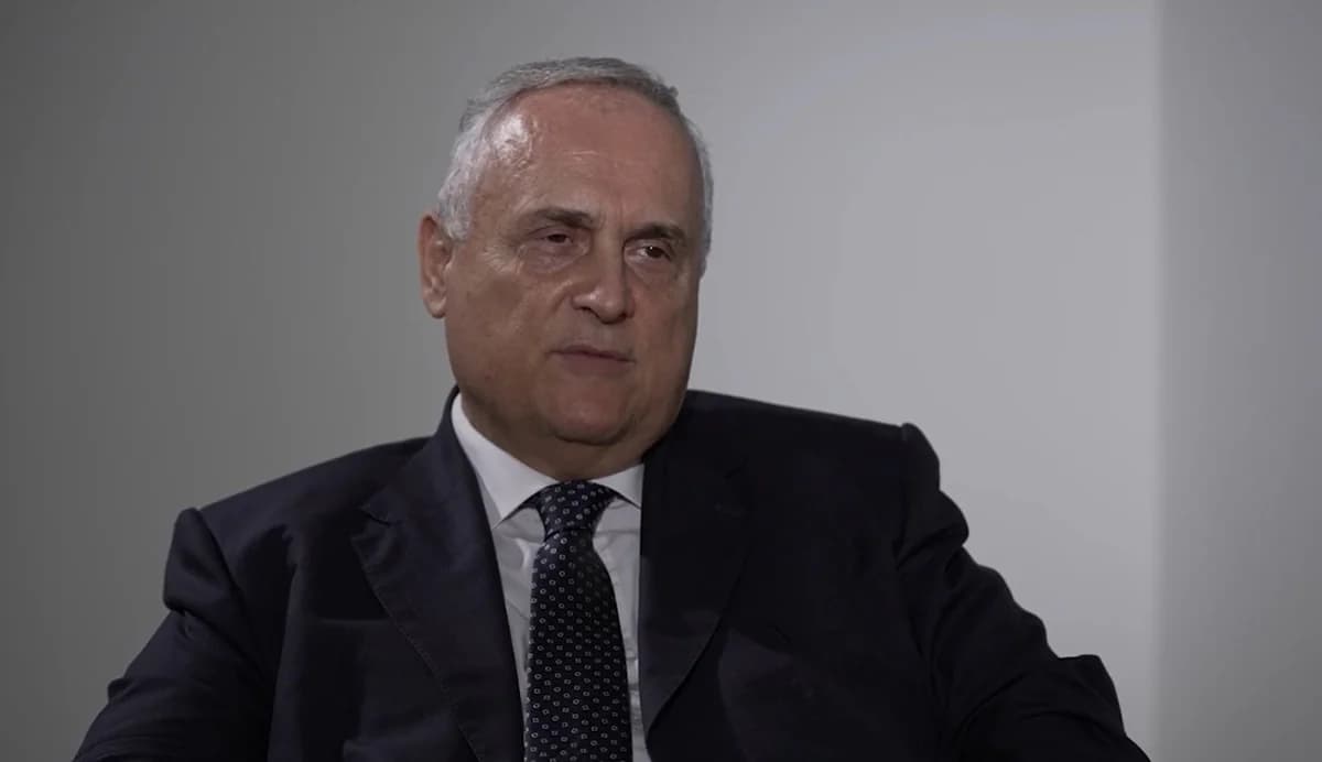 Lazio 'recluta' a un sacerdote para cambiar el rendimiento del equipo