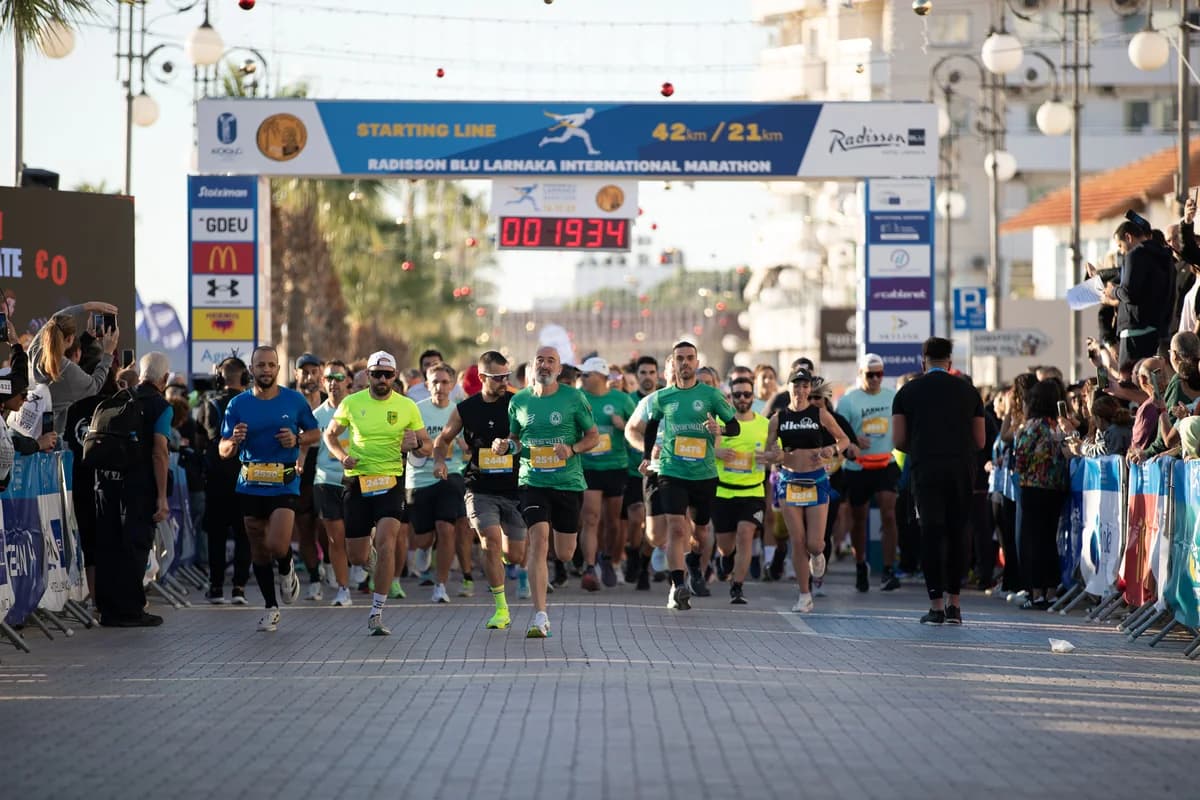שיא השתתפות במרתון הבינלאומי Radisson Blu לרנקה