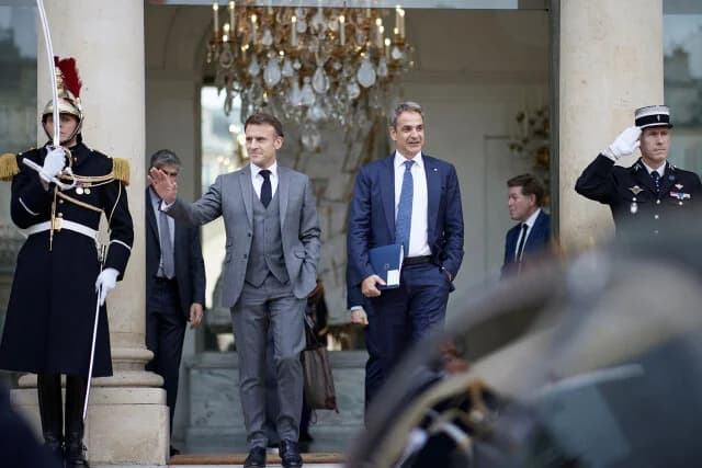 Le Monde: El reembolso anticipado del préstamo de Grecia, un 'beneficio inesperado' para Francia