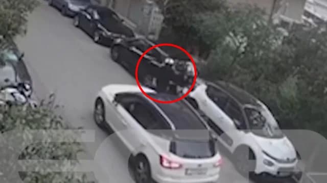 Νέος Κόσμος: Βίντεο δείχνει τις στιγμές πριν τον θανάσιμο ξυλοδαρμό