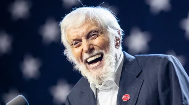 Dick Van Dyke enthüllt, warum er die Rolle des James Bond ablehnte