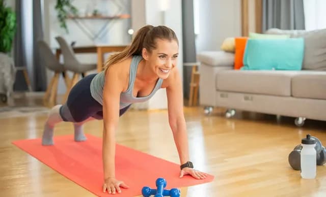Mini entrenamiento cardiovascular en casa: ¡Quema grasa en solo 12 minutos!