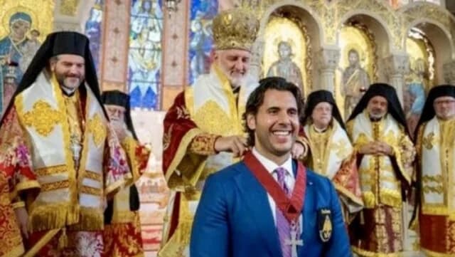כריסטוס מראפאטסוס קיבל את התואר ארכון דידסקלוס של האומה