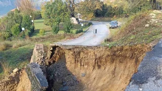 Καταστροφικές Εικόνες στα Τζουμέρκα Μετά την Έντονη Κακοκαιρία