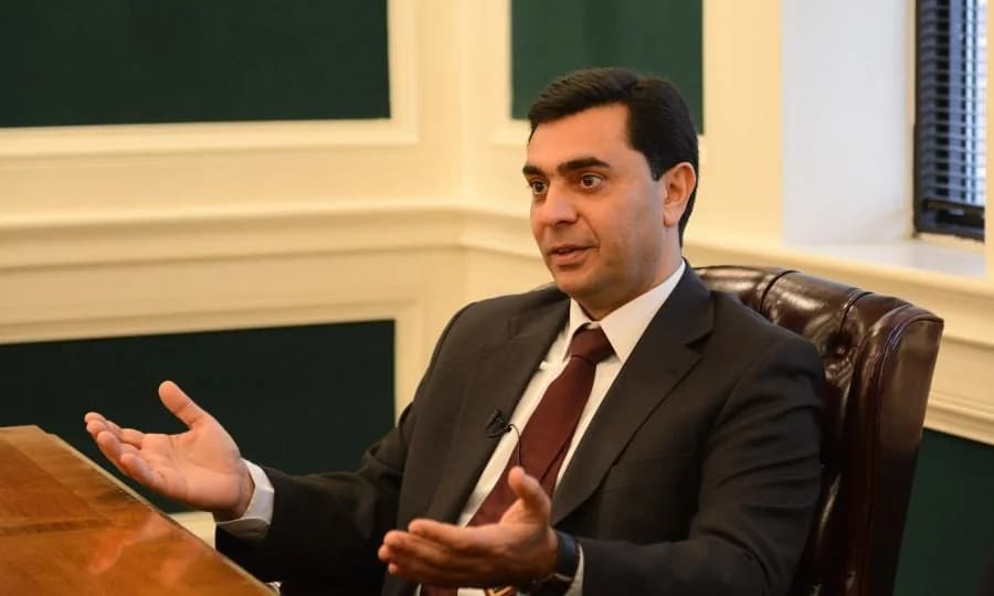 Οζντίλ Ναμί: «Διαμορφώνεται η διαδικασία και μετά η συζήτηση»