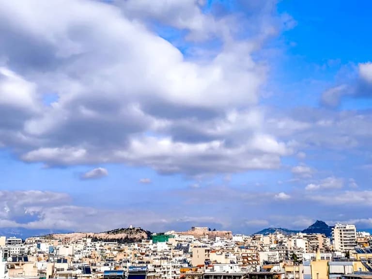 Clear Weather on Monday – Temperatures Up to 19 Degrees
