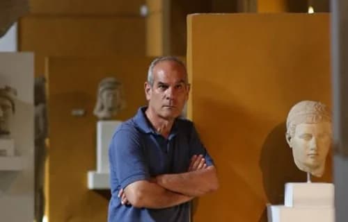 Lefteris Olympios: Exhibition Inspired by Cypriot History and Western Culture