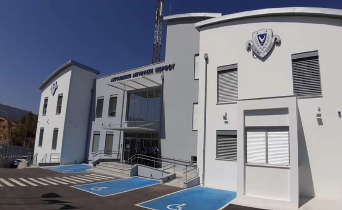 Ελεγκτική: Παραβιάσεις διαχείρισης αποβλήτων στην Αστυνομική Διεύθυνση Μόρφου