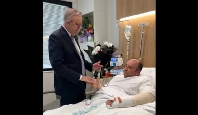 Albanese Visits Bondi Beach 'Hero' Ahmed al-Ahmed