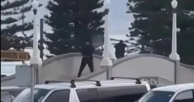 Σίδνεϊ: Αστυνομικός εξουδετερώνει τρομοκράτη από 40 μέτρα