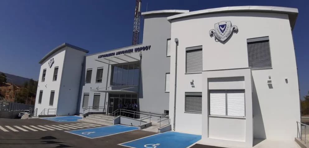 Ελεγκτική: Παρατυπίες στην ανέγερση κτιρίου ΑΔΕ Μόρφου