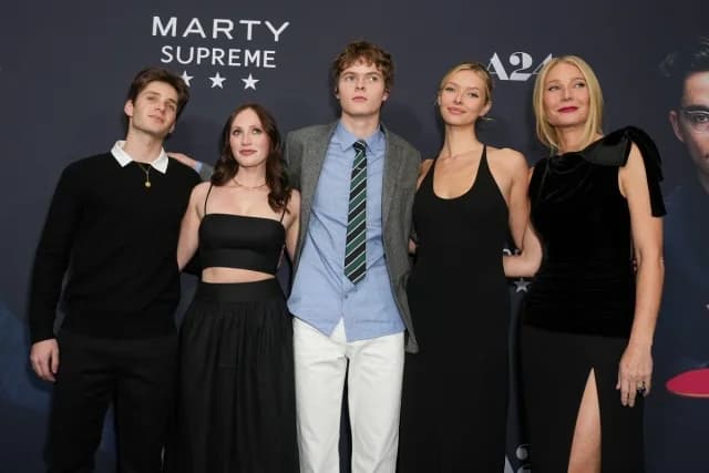 Apple Martin trägt Gwyneth Paltrows legendäres Kleid