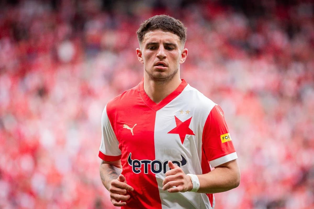 Slavia Praga: Emotivo video para Zafeiris titulado 'Starboy became a Starman'