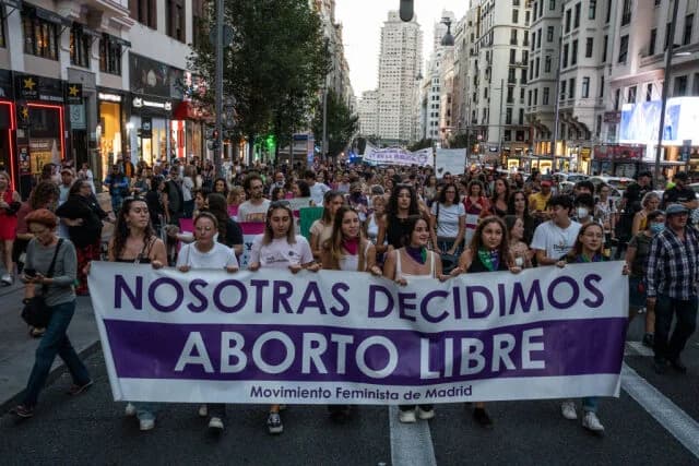 El Parlamento Europeo aprueba plan para mejorar el acceso al aborto