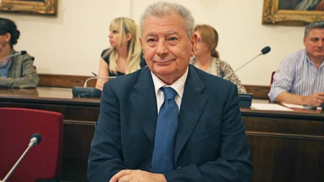 משפט רצח ואליראקיס: עד ראייה מזהה את הנאשמים