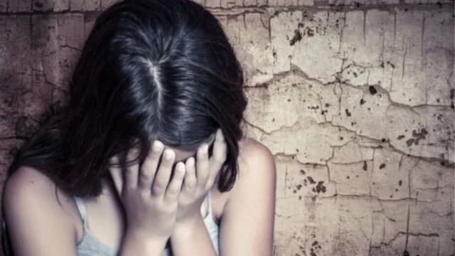 Серрес: арестован учитель за сексуальное домогательство к 17-летней ученице