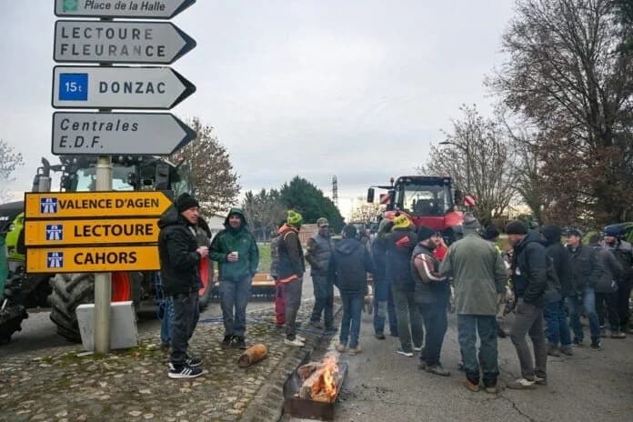 Macron fordert Weihnachtsfrieden bei Bauernprotesten