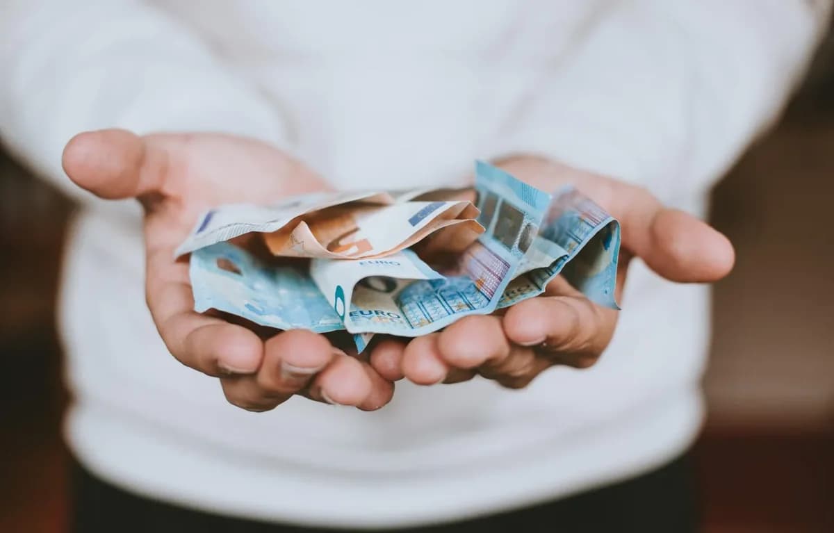 Δημοσιονομικό Συμβούλιο: Προειδοποιήσεις για «σκιές» στην κυπριακή οικονομία