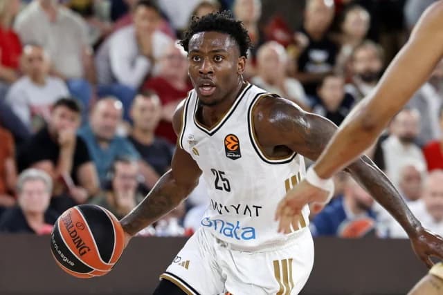 Dubai BC schlägt Anadolu Efes 80-76 mit Wright als MVP