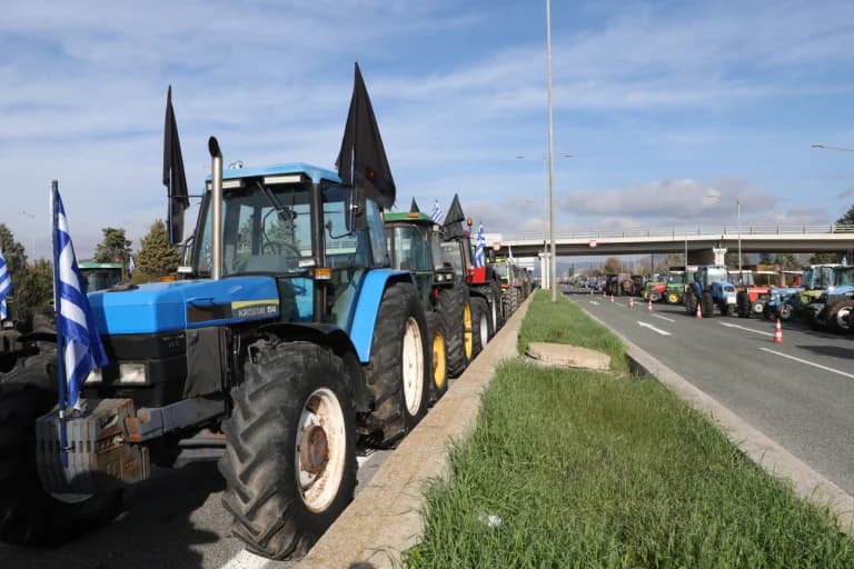 Farmers Continue Protests – Open Tolls and Government Response