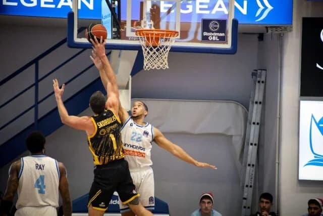 AEK gana un emocionante partido contra Mykonos 77-76