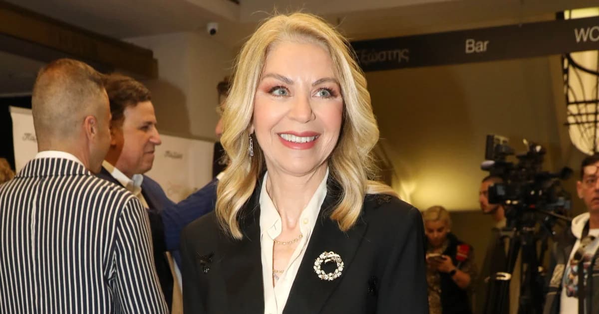 Έλλη Στάη: «Αν αισθανθείς θύμα, κάηκες»