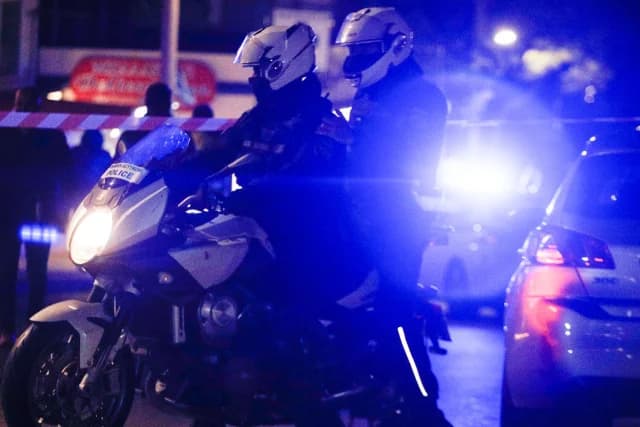 Δύο μαχαιρώματα στην Αχαρνών: Δύο αλλοδαποί στον «Ευαγγελισμό»