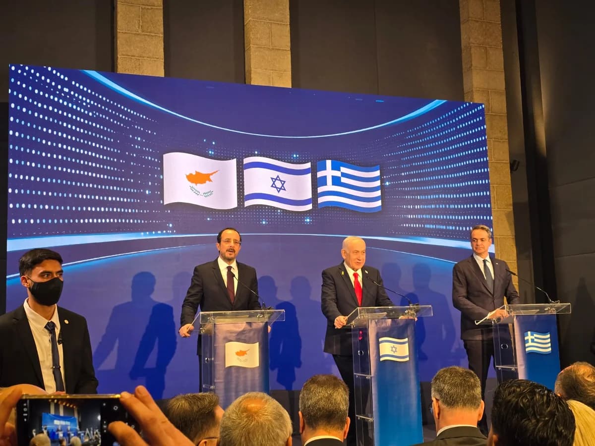 Κύπρος, Ελλάδα και Ισραήλ ενισχύουν τη στρατιωτική συνεργασία