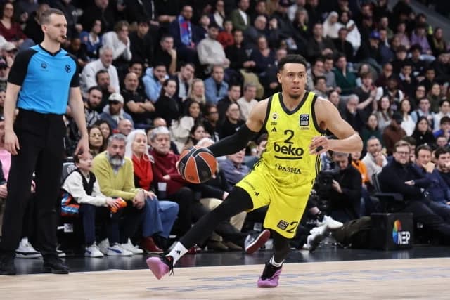 Fenerbahce vence al Barcelona con tiros finales de Baldwin