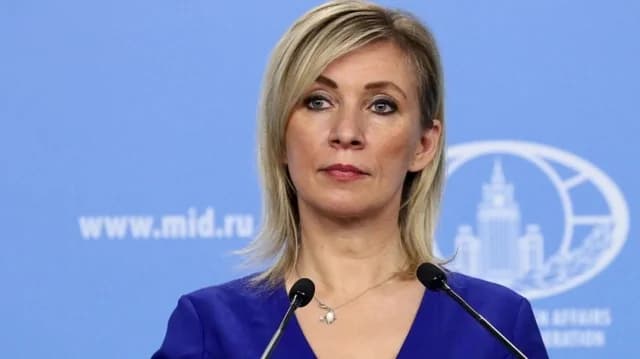 Захарова критикует CNN за репортаж о «русских волках»
