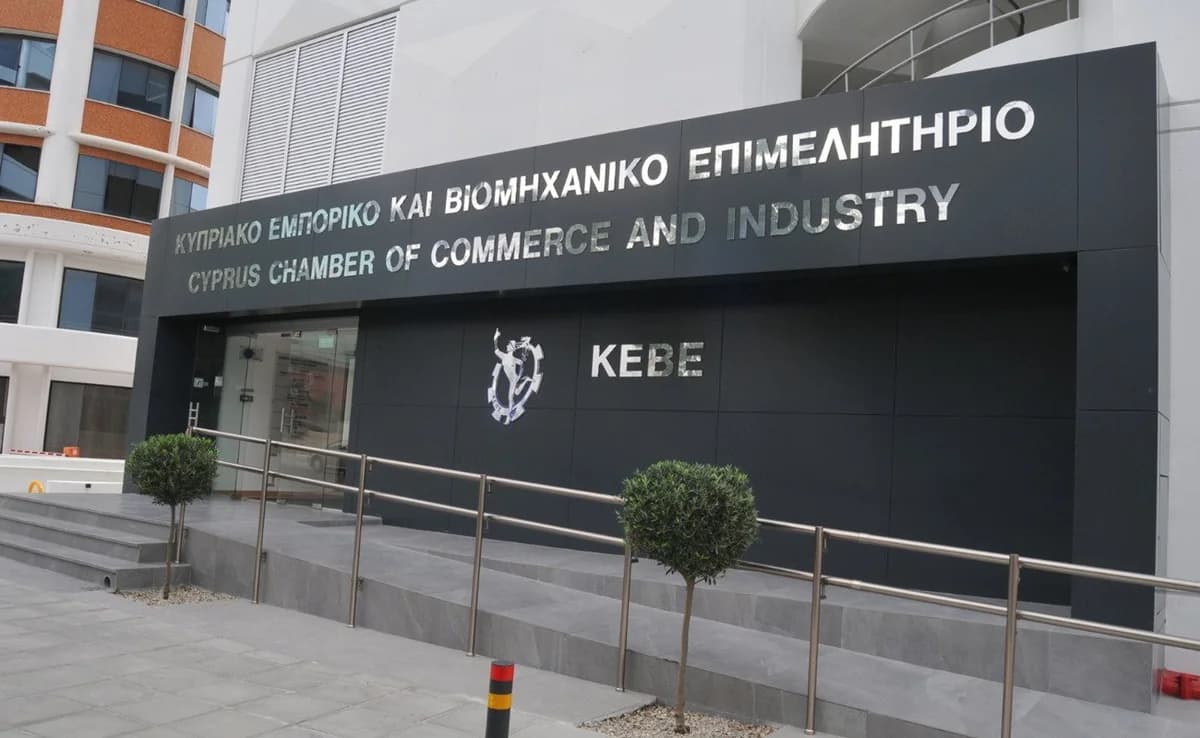 KEBE: Respeta la Decisión del Salario Mínimo, pero el Aumento es Mayor de lo Esperado