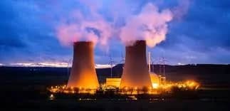 Rusia planea construir una planta nuclear en la Luna para 2036
