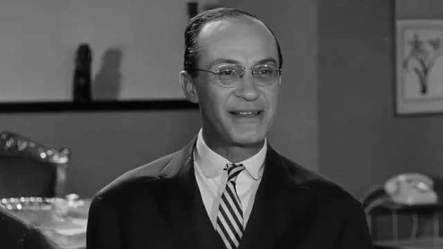 Finos Film: "Merry Christmas" wishes with a nostalgic video