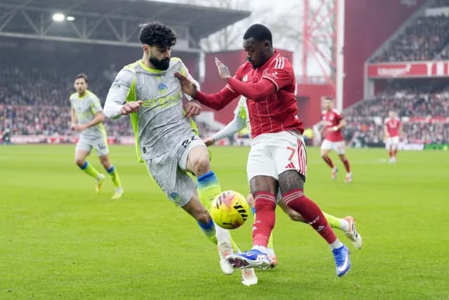 Νότιγχαμ Φόρεστ - Μάντσεστερ Σίτι 1-2: Νίκη με γκολ του Τσερκί