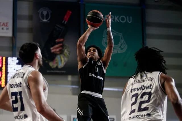 El PAOK Asegura una Emocionante Victoria 72-68 Sobre Karditsa con 28 Puntos de Tyree
