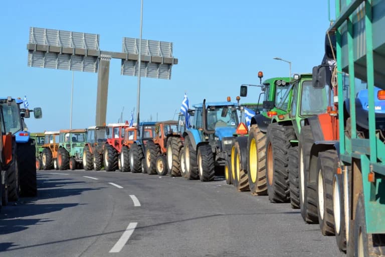 Πολιτική αντιπαράθεση για τους αγρότες και τις επιδοτήσεις