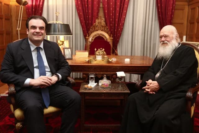 Pierrakakis trifft Erzbischof Hieronymus in Athen