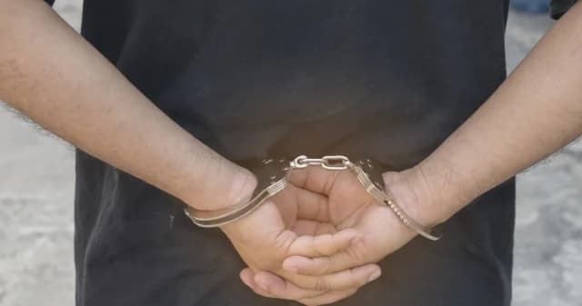 Samos: 47-Jähriger wegen Betrugs in Höhe von über 440.000 € in Untersuchungshaft