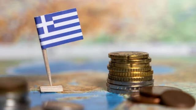 Греция сократила дефицит текущего счета на 2,2 миллиарда евро