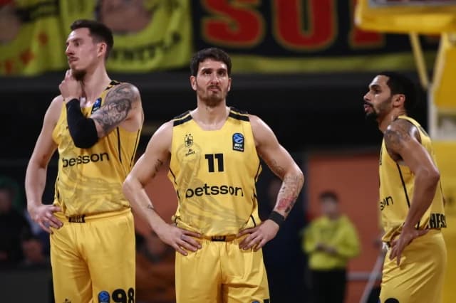 Άρης - Τσεντεβίτα: Συντριβή στο Παλέ για την EuroCup